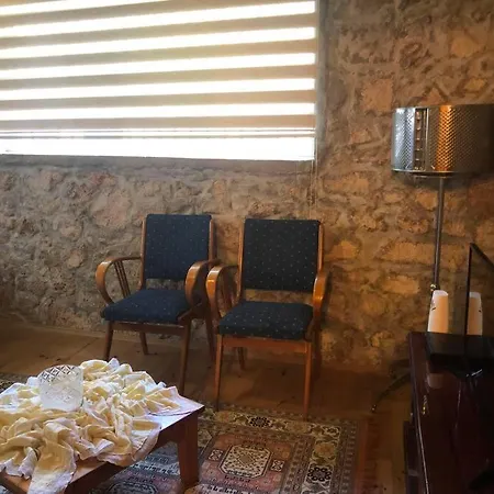 Ozzy Homes Apartment